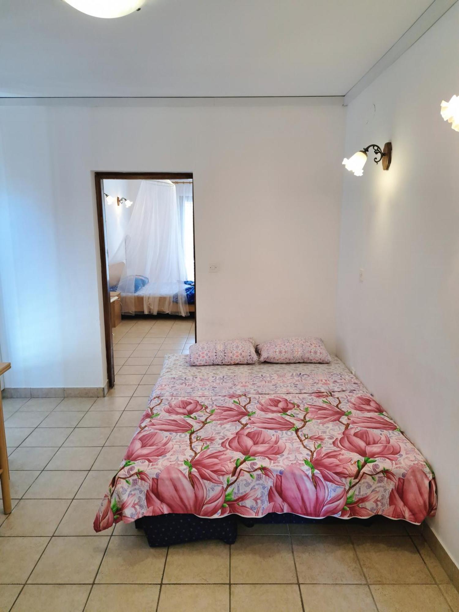 סטארי גראד Apartments 1000 Flowers חדר תמונה
