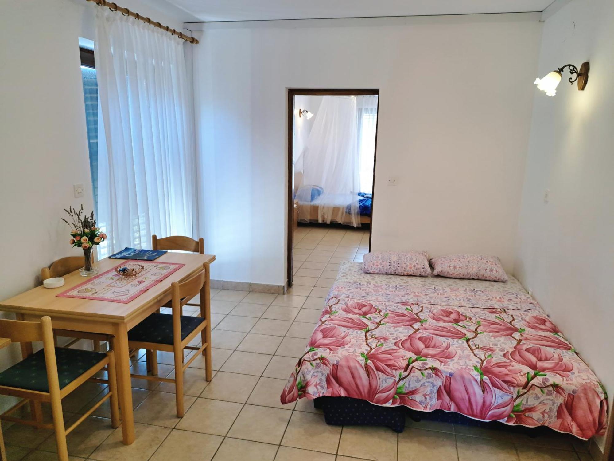 סטארי גראד Apartments 1000 Flowers חדר תמונה