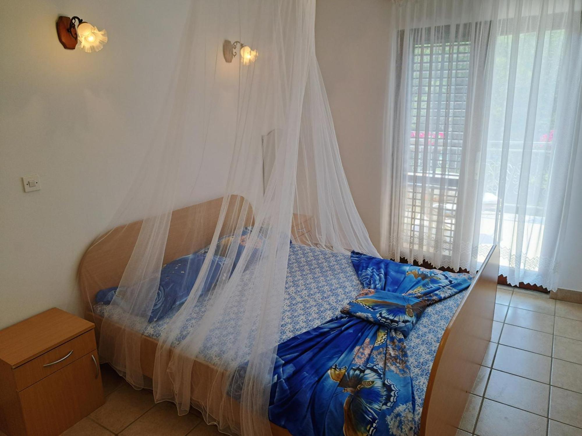 סטארי גראד Apartments 1000 Flowers חדר תמונה