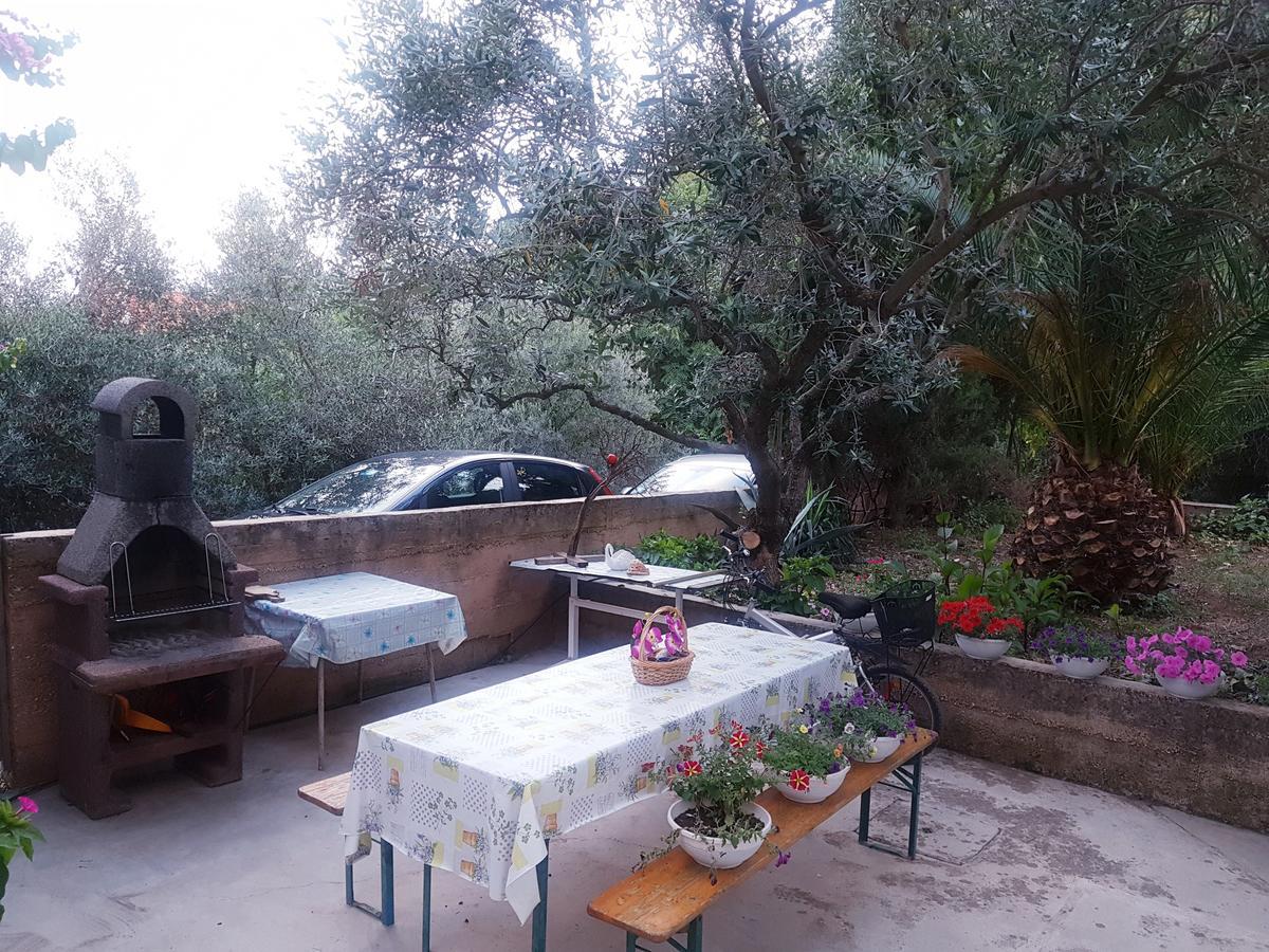 סטארי גראד Apartments 1000 Flowers מראה חיצוני תמונה
